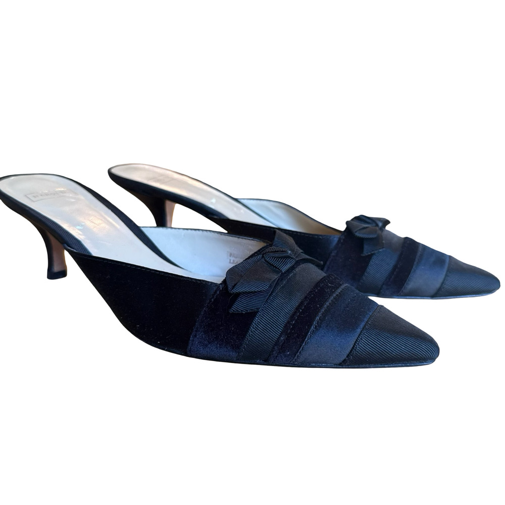 Harold's Ivon Black Ribbon Point Toe Velvet Kitten Heels Slip On Shoes Bow 8.5